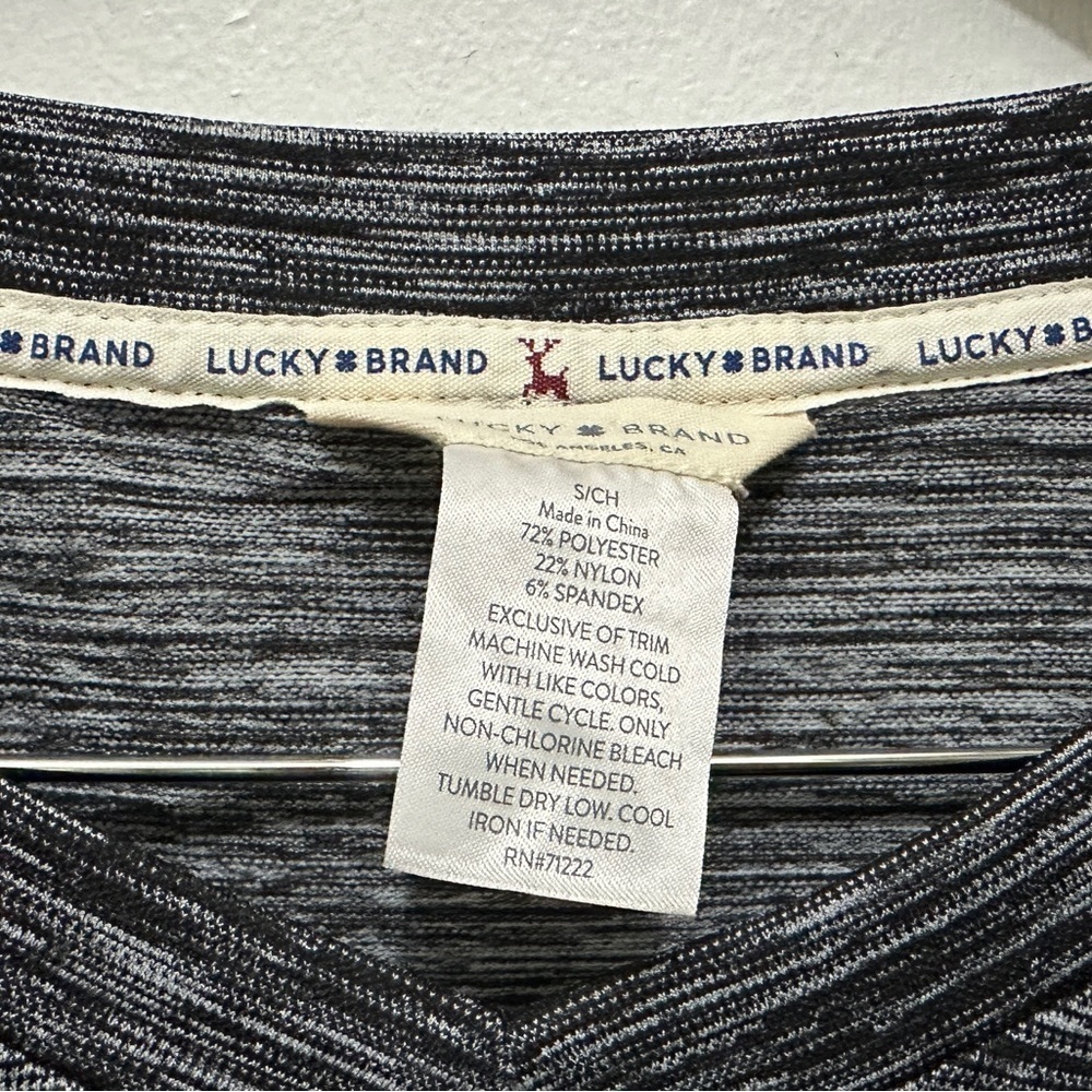 356 Lucky Brand |NWOT Space Dye Black Performance Long Sleeve VNeck Top (Size S) - Picture 7 of 14
